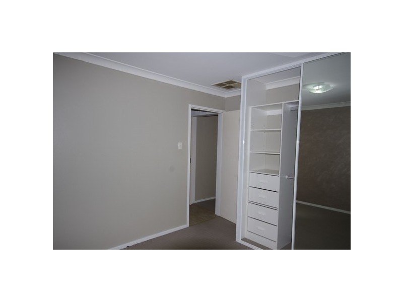 40A Esperanto Way, Westminster WA 6061