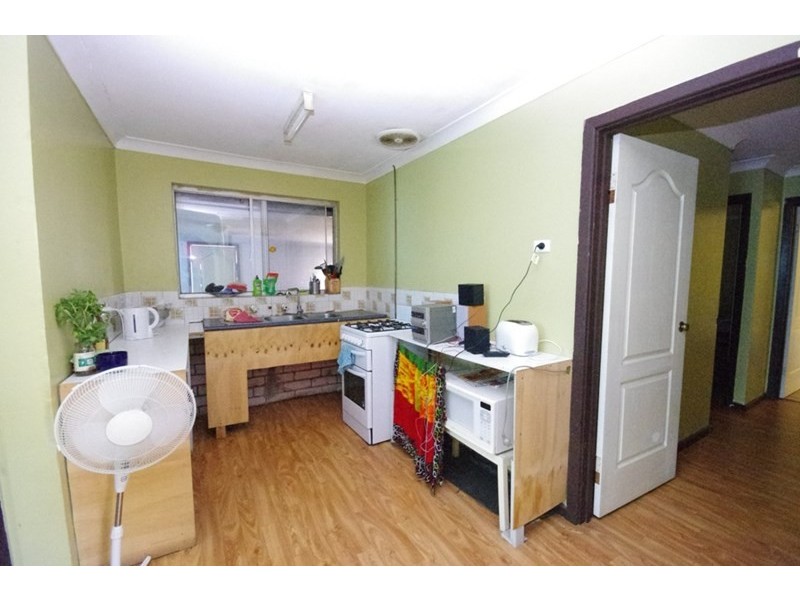 24 Montrose Avenue, Girrawheen WA 6064