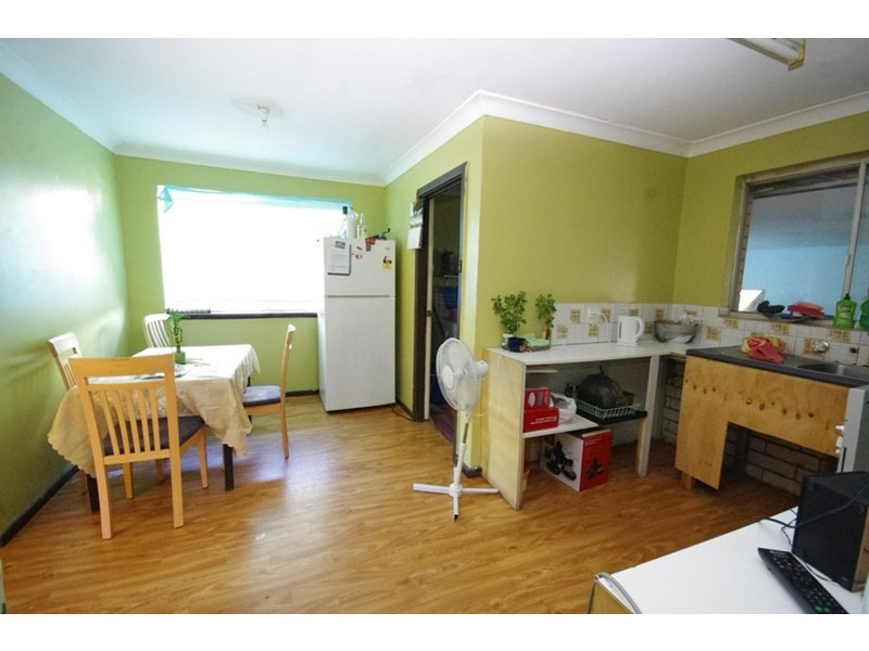 24 Montrose Avenue, Girrawheen WA 6064