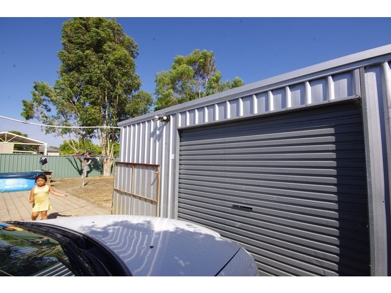 24 Montrose Avenue, Girrawheen WA 6064