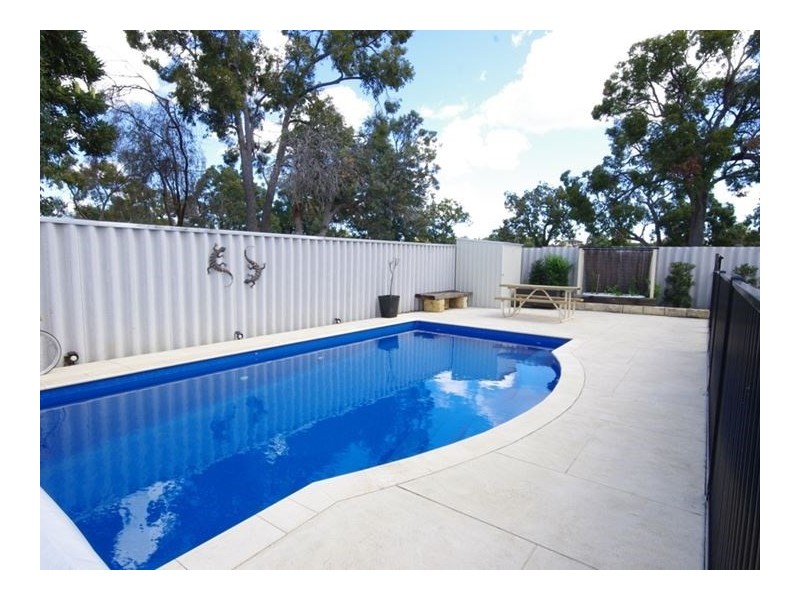 25 Foxglove Garden, Mirrabooka WA 6061