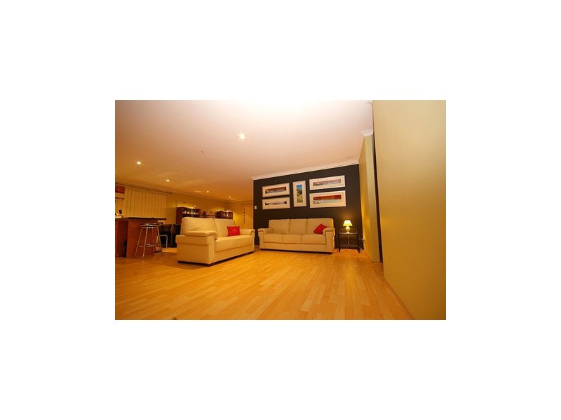 8 Bosberry Retreat, Mirrabooka WA 6061