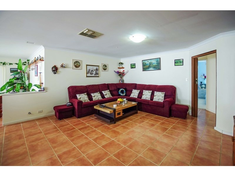 24 Tenement Loop, Hocking WA 6065