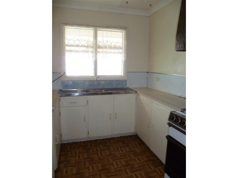 27 Loughton Way, Balga WA 6061