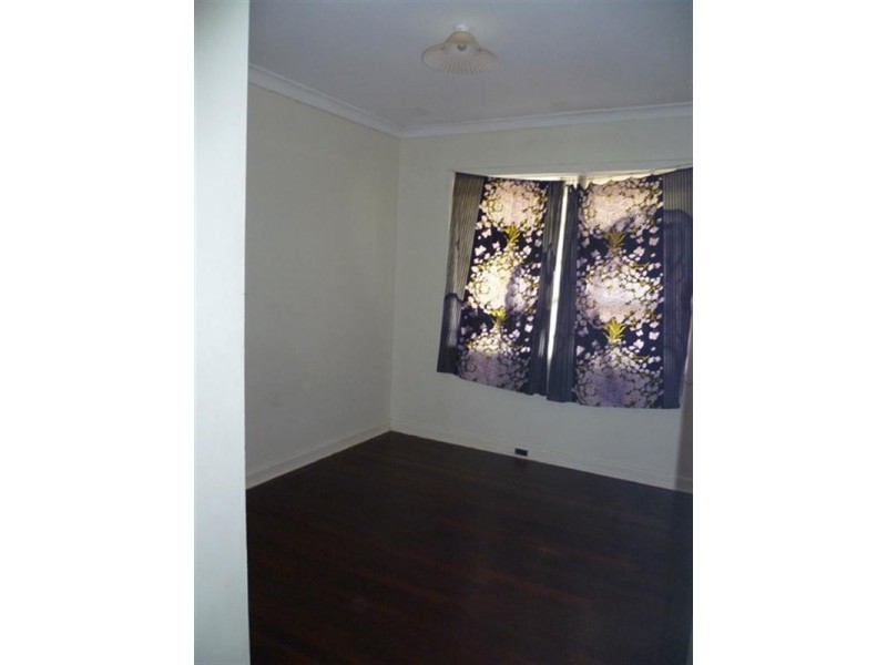 27 Loughton Way, Balga WA 6061