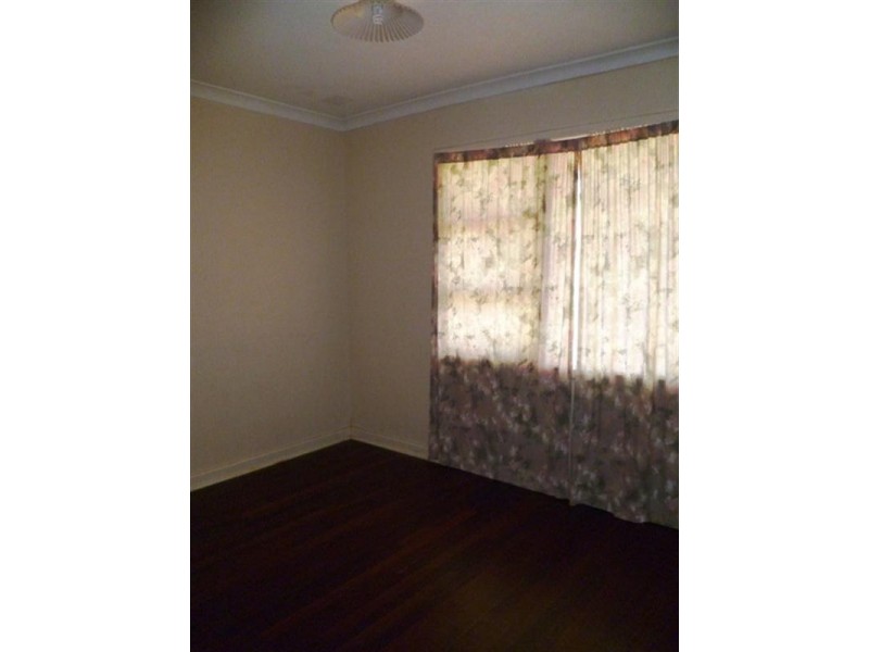 27 Loughton Way, Balga WA 6061
