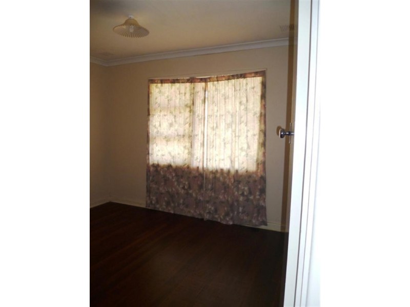 27 Loughton Way, Balga WA 6061