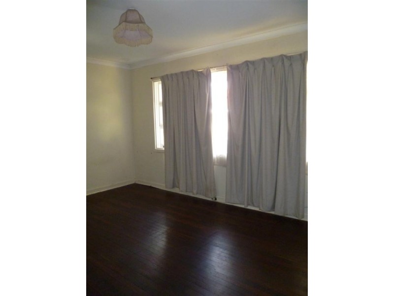 27 Loughton Way, Balga WA 6061