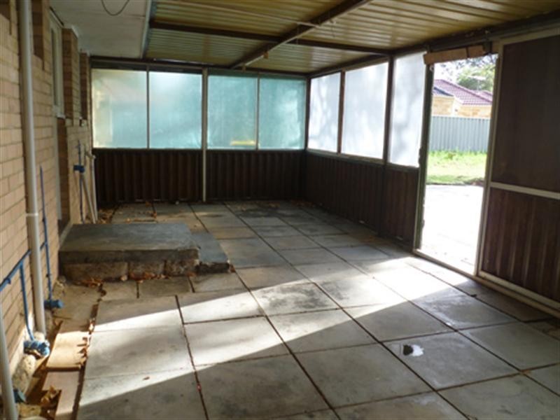 27 Loughton Way, Balga WA 6061