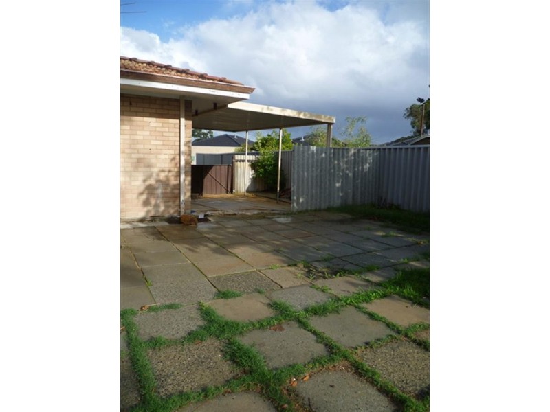 27 Loughton Way, Balga WA 6061