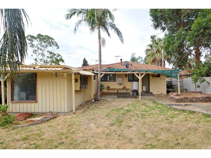 22 Harford Way, Girrawheen WA 6064