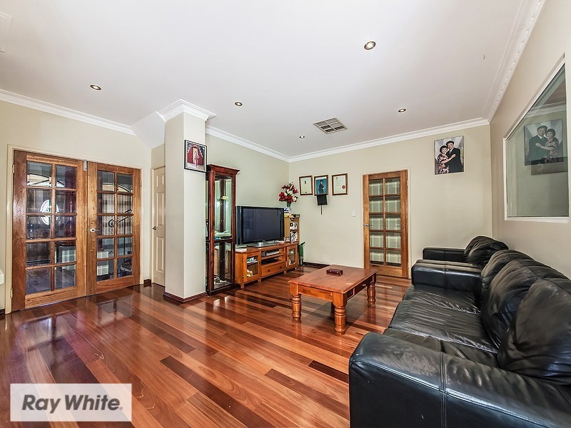 15 Marginson Drive, Landsdale WA 6065