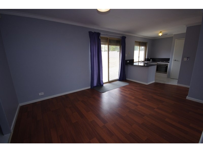 33 Snowberry Retreat, Mirrabooka WA 6061