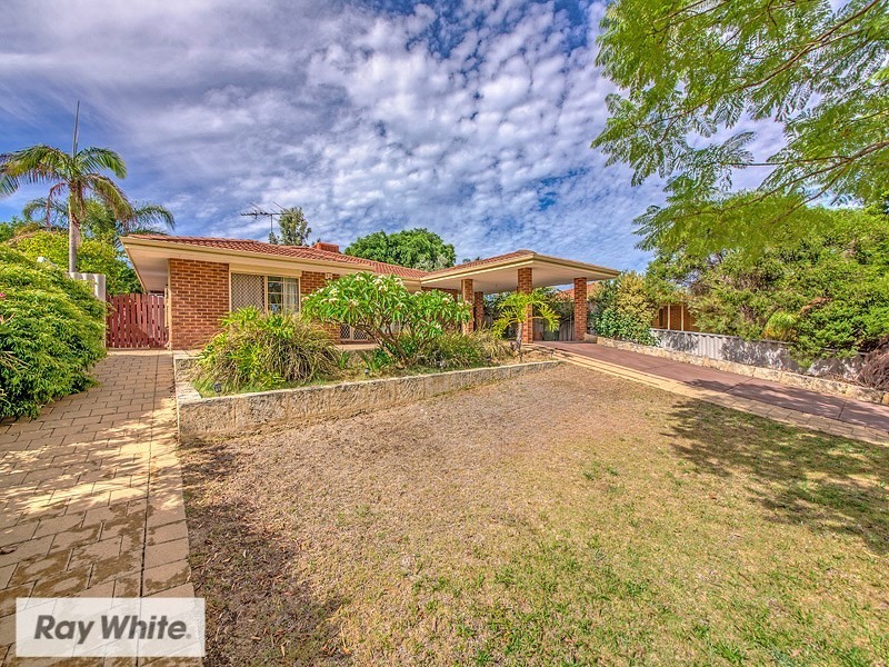 15 Arrowsmith Rise, Marangaroo WA 6064