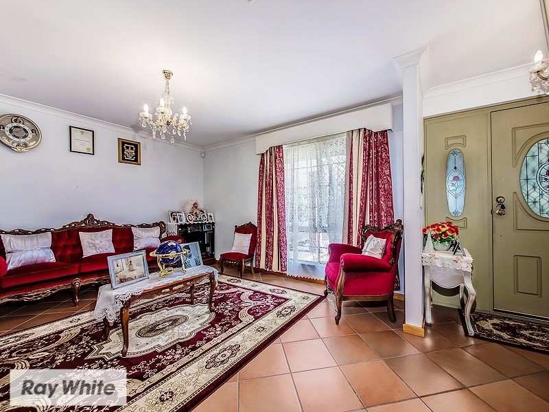 15 Arrowsmith Rise, Marangaroo WA 6064