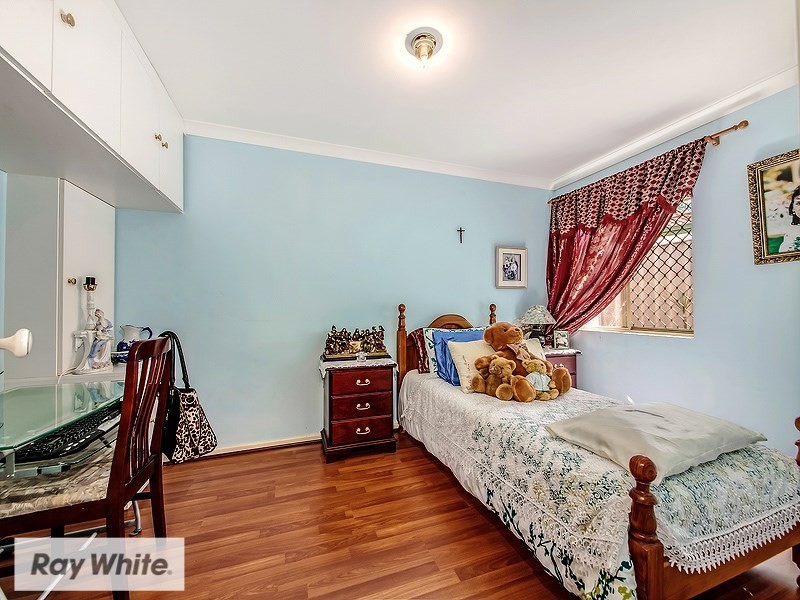 15 Arrowsmith Rise, Marangaroo WA 6064