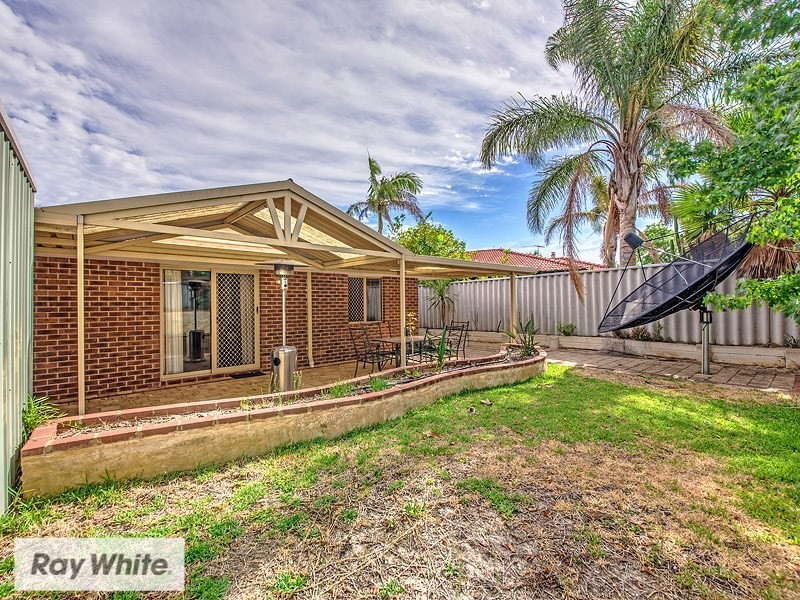 15 Arrowsmith Rise, Marangaroo WA 6064