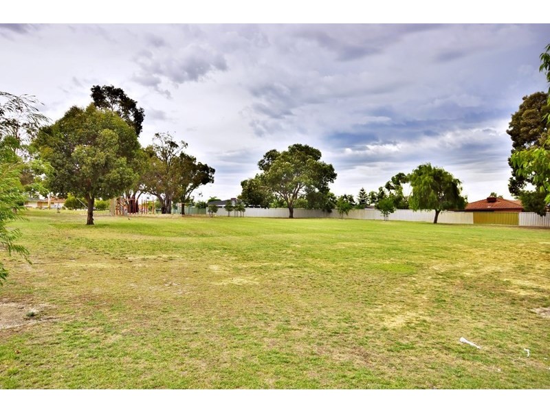 28 Wintersweet Ramble, Mirrabooka WA 6061