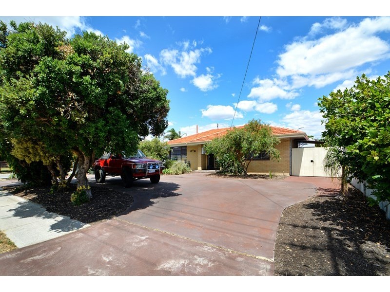 332 Marangaroo Drive, Koondoola WA 6064