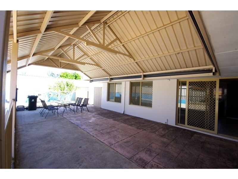 18 Woodbine Terrace, Mirrabooka WA 6061