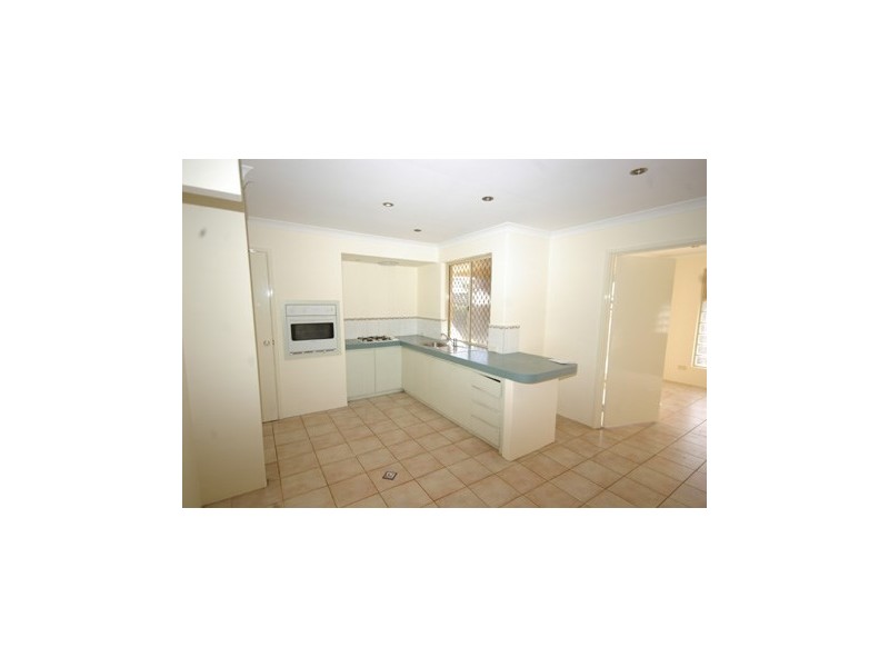 6 Menmuir Place, Bayswater WA 6053