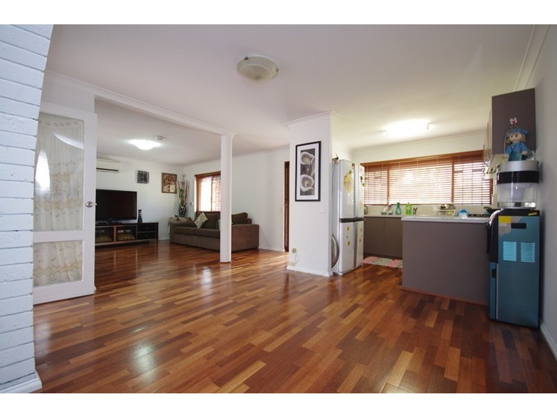 15 Pelham Way, Girrawheen WA 6064
