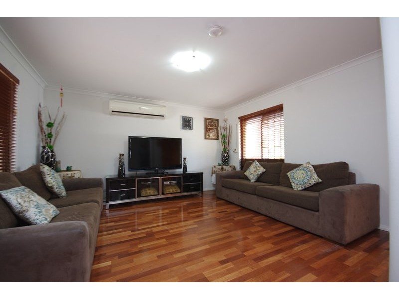 15 Pelham Way, Girrawheen WA 6064