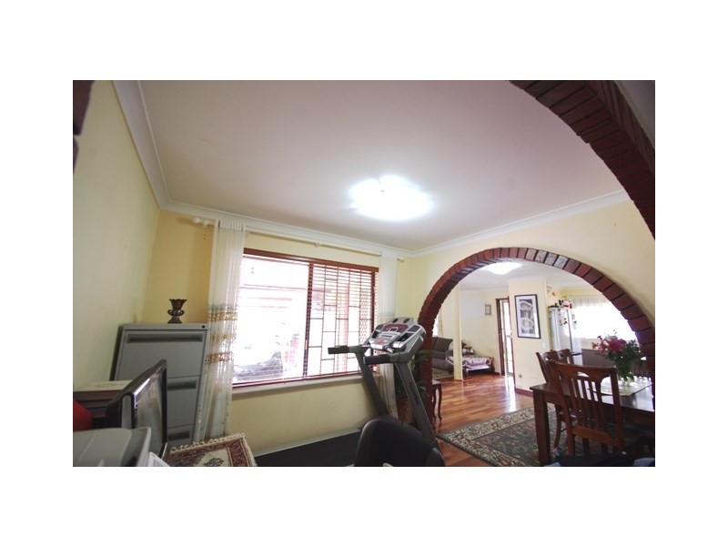 15 Pelham Way, Girrawheen WA 6064