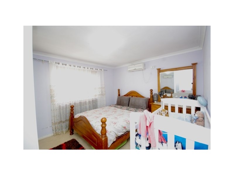 15 Pelham Way, Girrawheen WA 6064