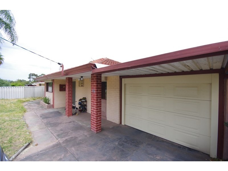 15 Pelham Way, Girrawheen WA 6064