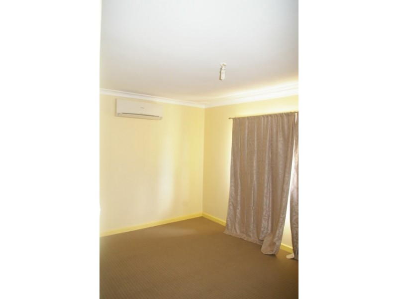 64 Amberton Avenue, Girrawheen WA 6064