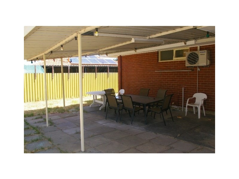 64 Amberton Avenue, Girrawheen WA 6064