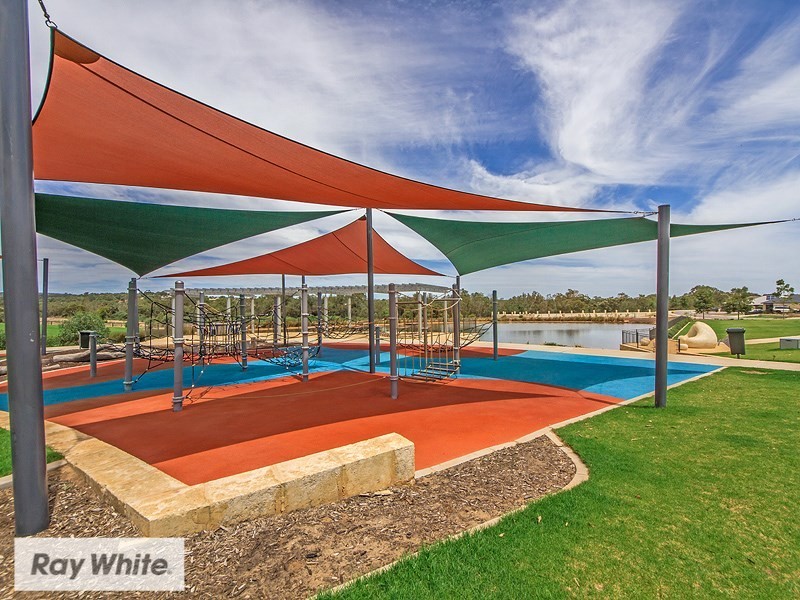 16 Litchfield Promenade, Jane Brook WA 6056