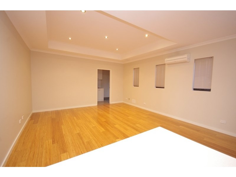 37b Walderton Avenue, Balga WA 6061