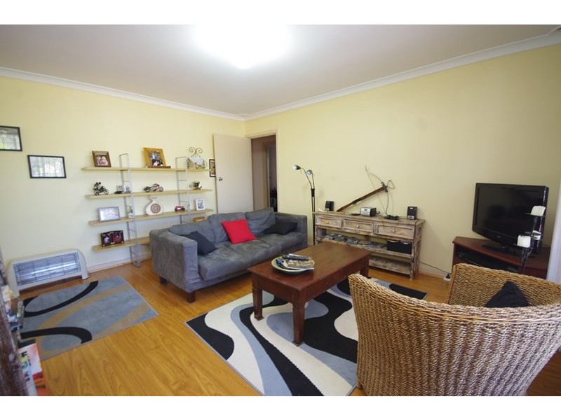 15b Shalford Way, Girrawheen WA 6064