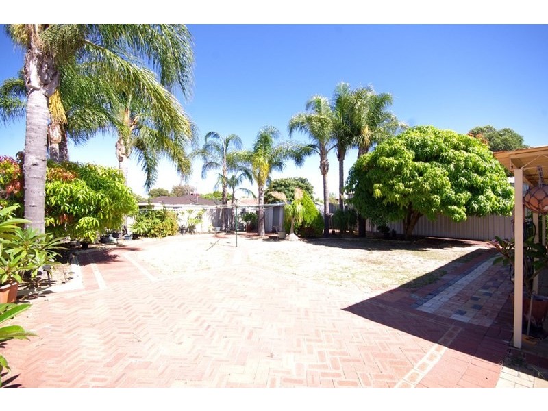 33 Furness Way, Koondoola WA 6064