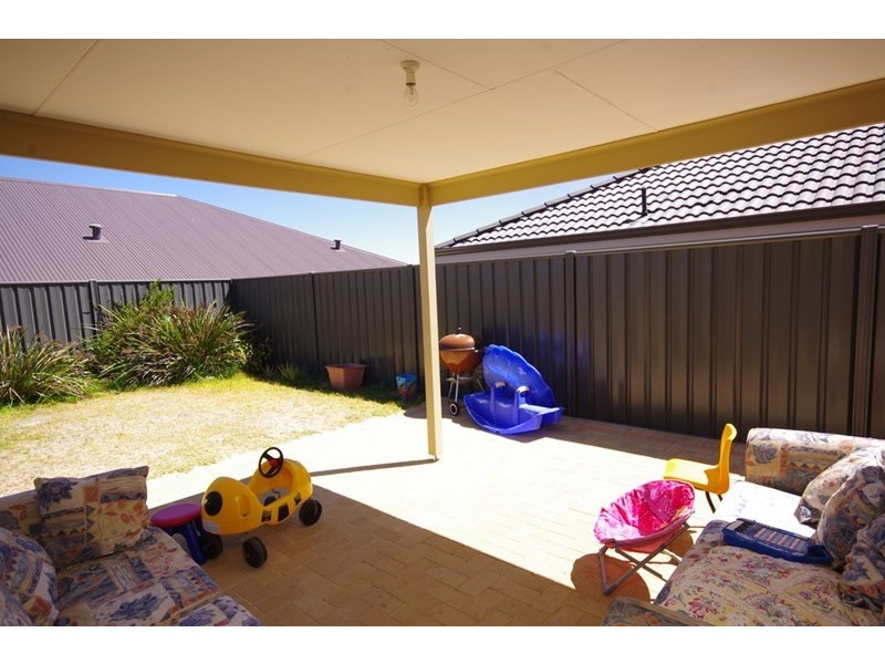 21 Serrata Road, Banksia Grove WA 6031