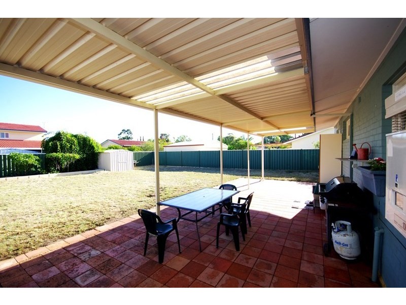 4a Connell Way, Girrawheen WA 6064