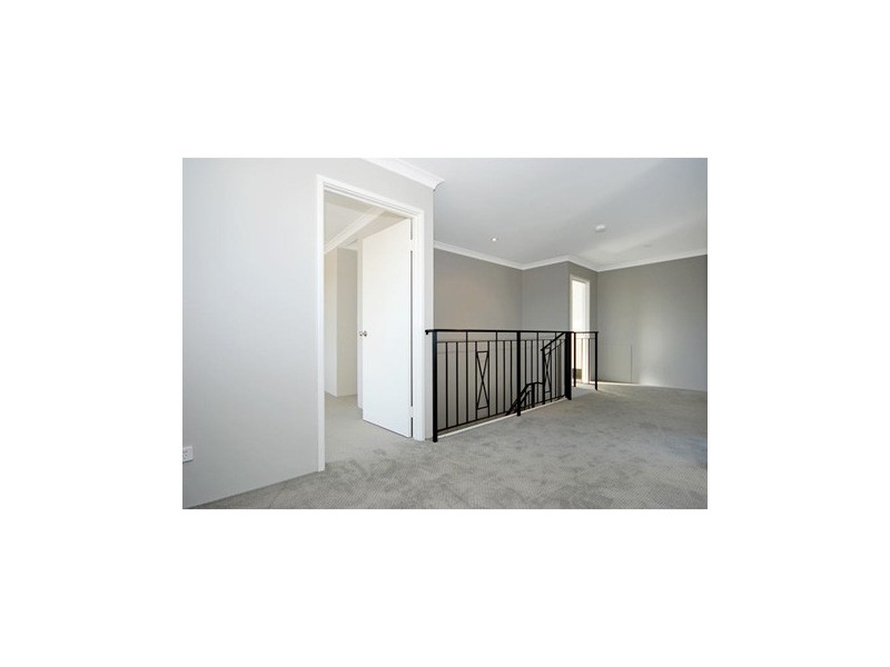 64 Jones Street, Stirling WA 6021