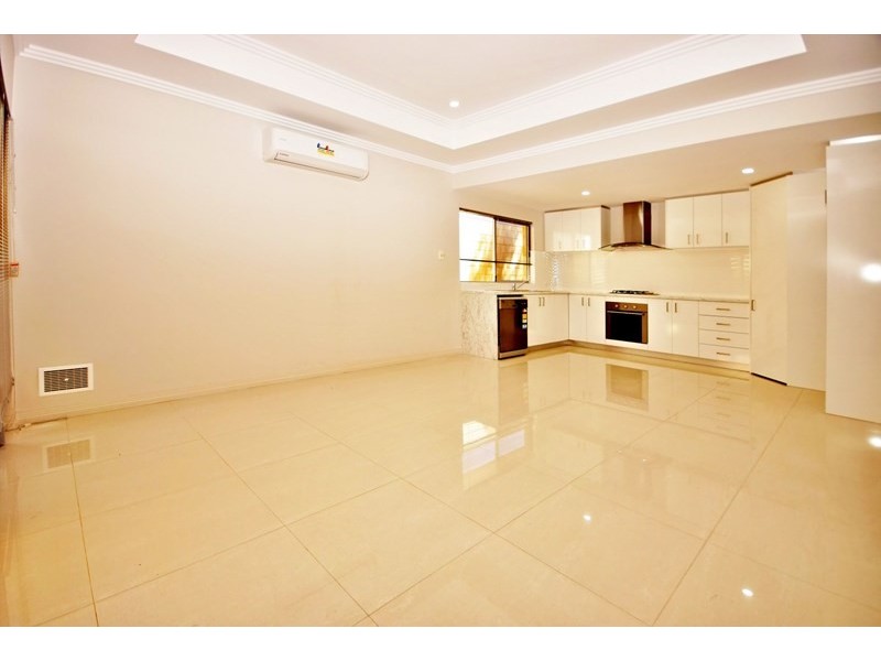 28 Hepburn Way, Balga WA 6061