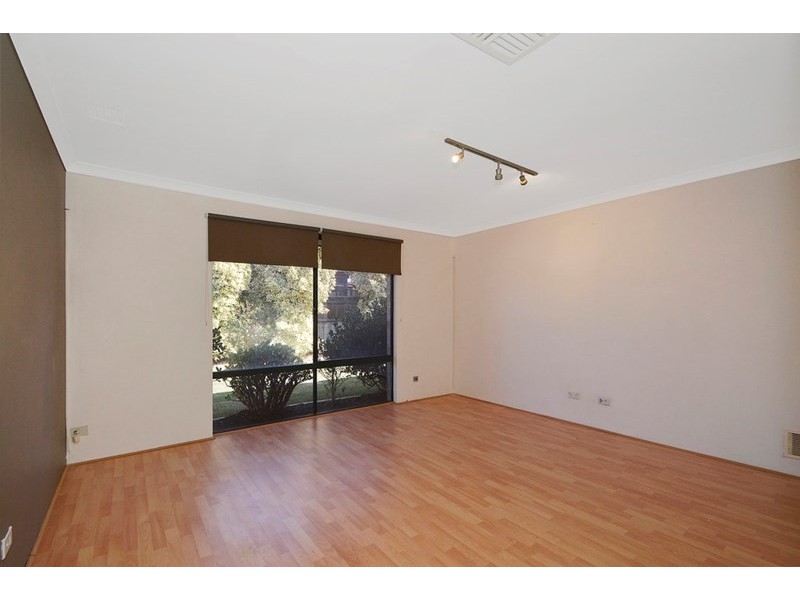 8 Wanarra Close, Ellenbrook WA 6069