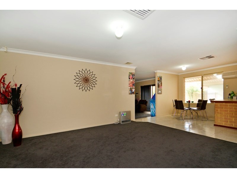 9 Cashmere Gardens, Ballajura WA 6066