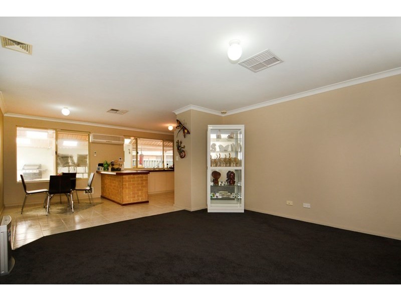 9 Cashmere Gardens, Ballajura WA 6066