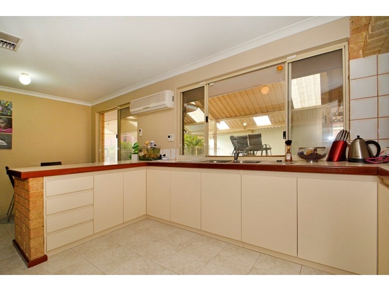 9 Cashmere Gardens, Ballajura WA 6066