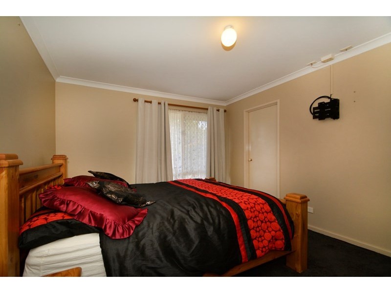 9 Cashmere Gardens, Ballajura WA 6066