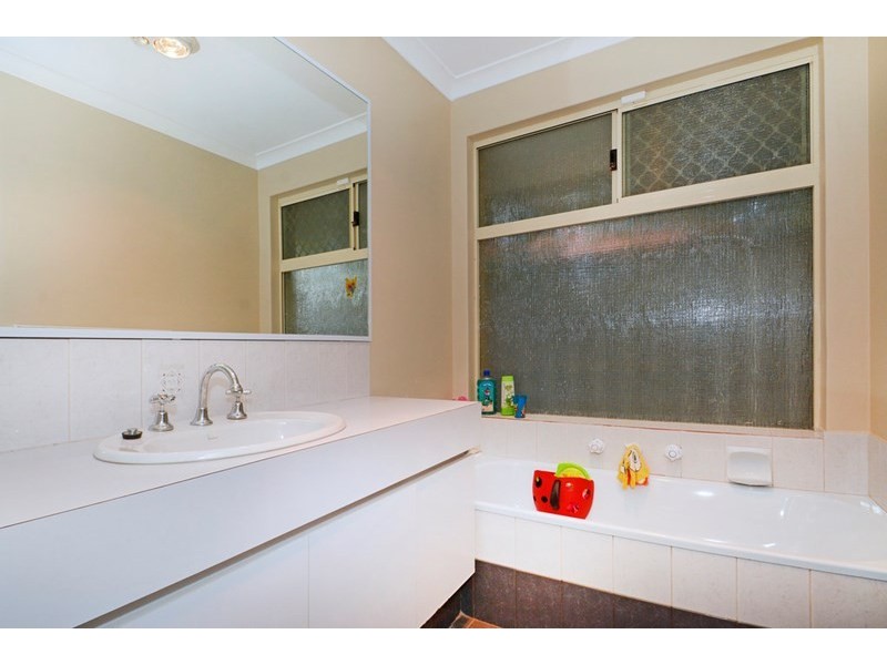 9 Cashmere Gardens, Ballajura WA 6066