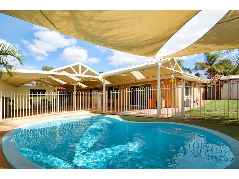 9 Cashmere Gardens, Ballajura WA 6066