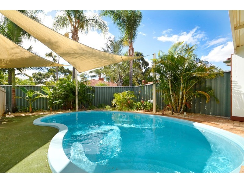 9 Cashmere Gardens, Ballajura WA 6066