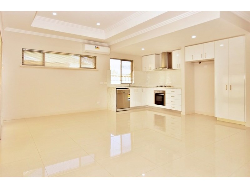 8 Peddie Place, Balga WA 6061