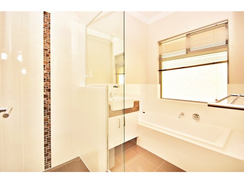 8 Peddie Place, Balga WA 6061